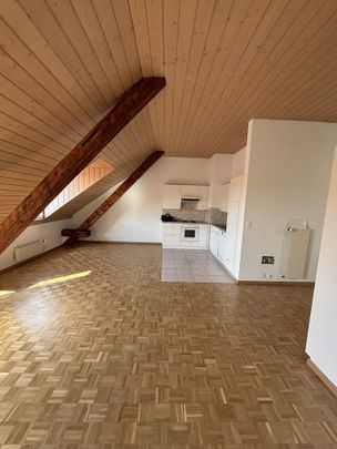 Bel appartement dans les combles situé à la rue du Maupas 15 - Photo 1