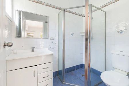 “Solid Family Home | Convenient Location” - Photo 5