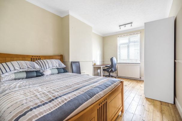Craigton Road, London, SE9 - Photo 1