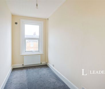 2 bedroom apartment to rent Gorleston Road, BH12 - Photo 3