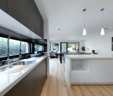 11A Milford St, Bentleigh East VIC 3165 - Townhouse For Rent | Domain - Photo 1