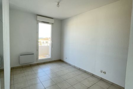 Aix La Duranne : T2 de 31,50 m2 avec terrasse et garage - Photo 3