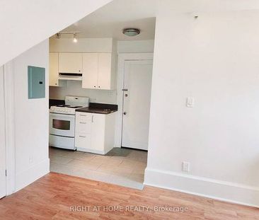 HIGH PARK ADDRESS 1 BED UPPER LEVEL - Photo 2