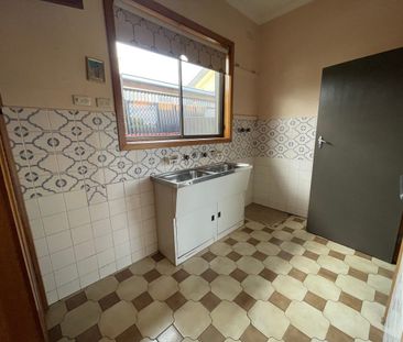 64 Hammond Street, Thornbury, Vic 3071 - Photo 5