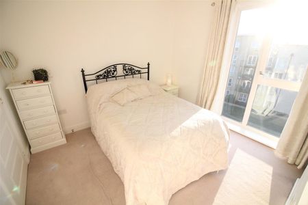 Hunting Place, Hounslow - Photo 4