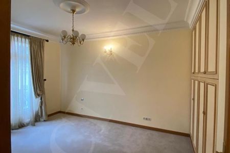 Appartement à louer à Paris 8Ème - Photo 3