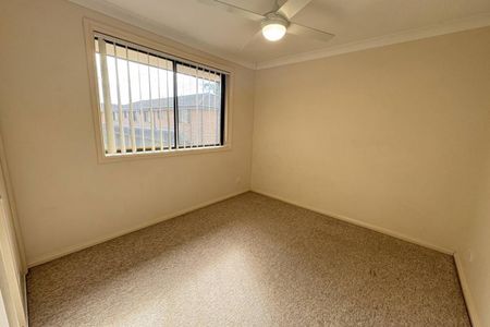 PRIVATE 4 BEDROOM HOME!! - Photo 3