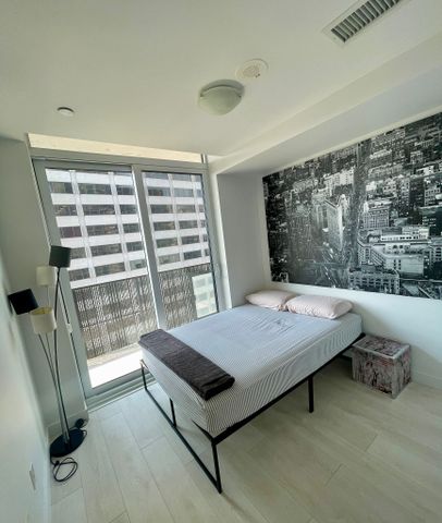 For Lease - 8 Eglinton Avenue Unit# 2302, Toronto, Ontario - Photo 4