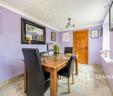 4 bedroom semi-detached house to rent - Photo 5