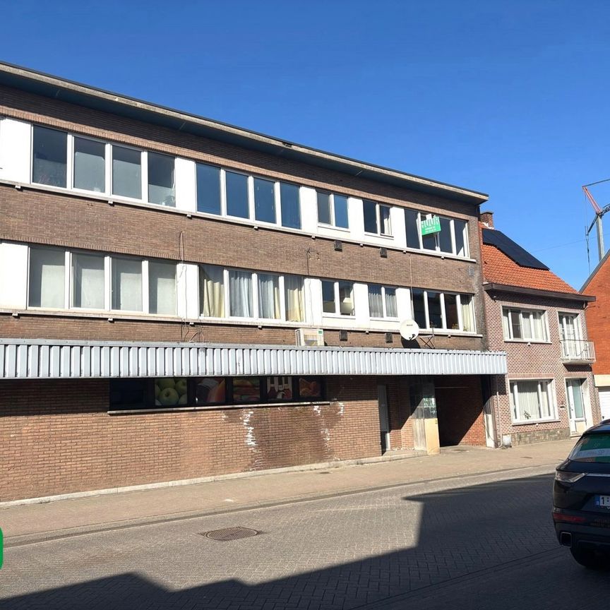 Appartement met 2 slaapkamers, terras en garage nabij het centrum van Geel. - Foto 1