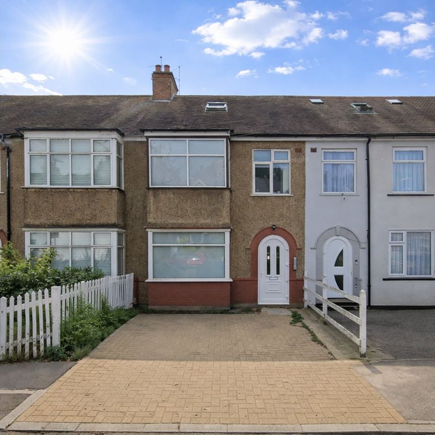 Studio Flat, Parkfield Road, HA2 - Photo 2