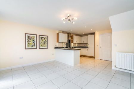 3 bedroom townhouse to rent - Photo 4