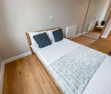 8 bedroom flat to rent - Photo 4