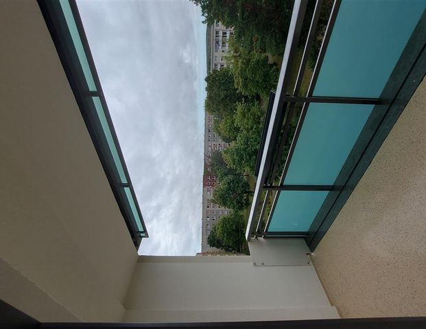 Vollsanierte 2-Raum-Wohnung mit WBS - barrierearm & mit Aufzug! - Foto 1