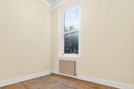 4 bedroom apartment to rent - Photo 2