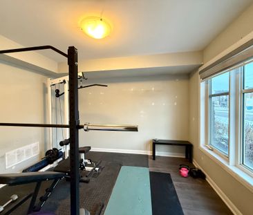 For Lease - 1079 Speedvale Court, Kanata, Ontario - Photo 2