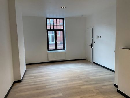 Gerenoveerd twee-slaapkamerappartement te huur nabij centrum Gent - Photo 5