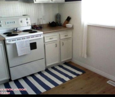 1644 37 Street Northwest - Photo 3