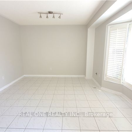 For Lease - 2885 Galleon Crescent, Mississauga, Ontario - Photo 1