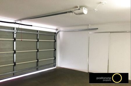 Coastal Living in Thorneside – Spacious Family Home Near the Water - Photo 2