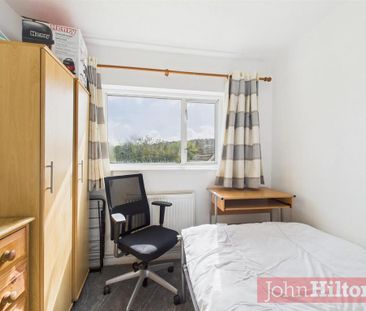 6 bedroom semi-detached house to rent - Photo 3