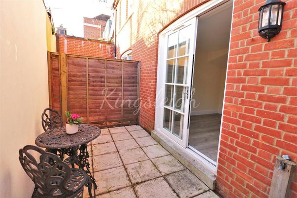 2 bedroom terraced house to rent - Photo 1