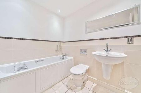 Between Streets, Cobham, Surrey, KT11 - Photo 4