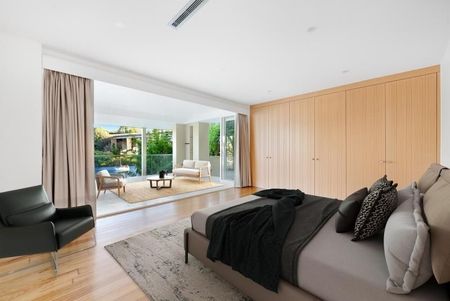 Grand Water Front Residence - Long lease on offer - Photo 5