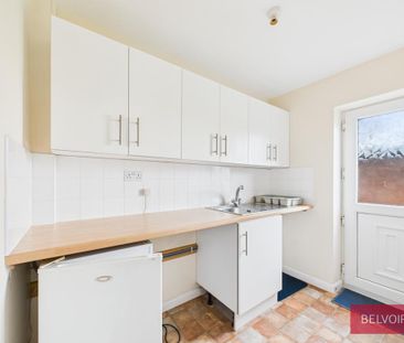 3 bedroom semi-detached house to rent - Photo 6