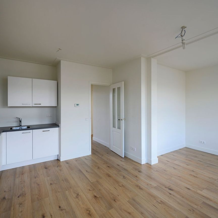 Appartement te huur: Van Spilbergenstraat 134-3 1057 RN Amsterdam - Foto 1