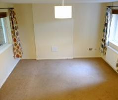 2 Bedroom Terrace House For Rent - Photo 1