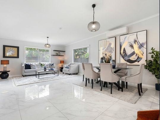 24 Simon Street, Underwood QLD 4119 - House For Rent | Domain - Photo 1