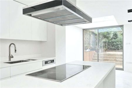 Downshire Hill, Hampstead, London, NW3 1NT - Photo 2