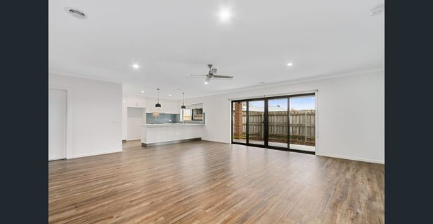 Modern Townhouse - Photo 1