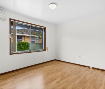 2/12 Cleverdon Crescent, Figtree. - Photo 4