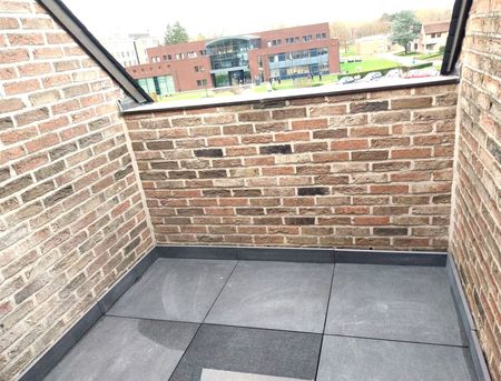 TE HUUR: Volledig gerenoveerd appartement met 1 slaapkamer te Munsterbilzen! - Photo 3