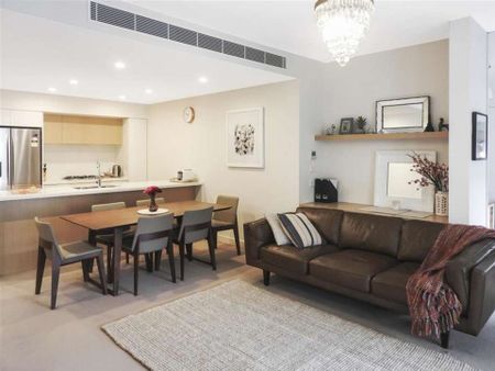 Modern 2-Bedroom Apartment in the Heart of Putney Hill - Photo 4