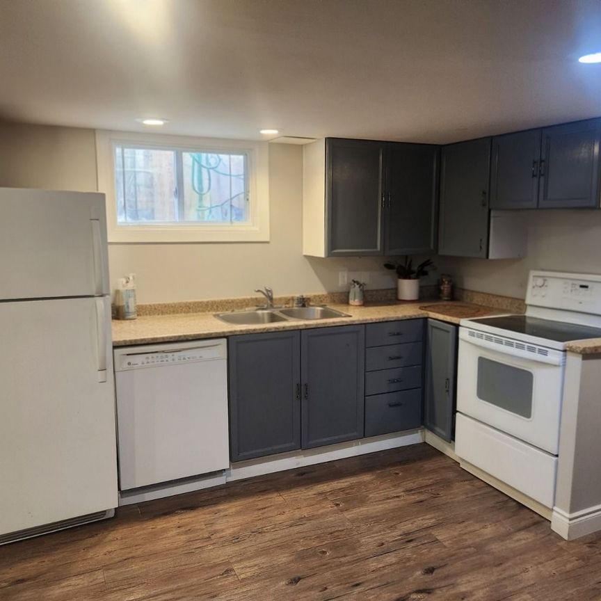 For Lease - 6 Thorncroft Crescent, Ajax, Ontario - Photo 1