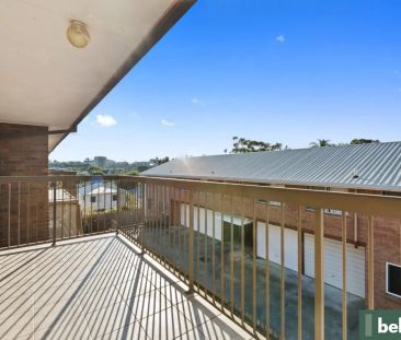 SPACIOUS APARTMENT IN A PRIME INNER-CITY LOCATION - Photo 3