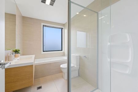 Modern, Sleek & Perfectly Positioned - Photo 5