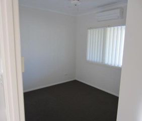 Charming Family Home in Kirwan - Photo 6