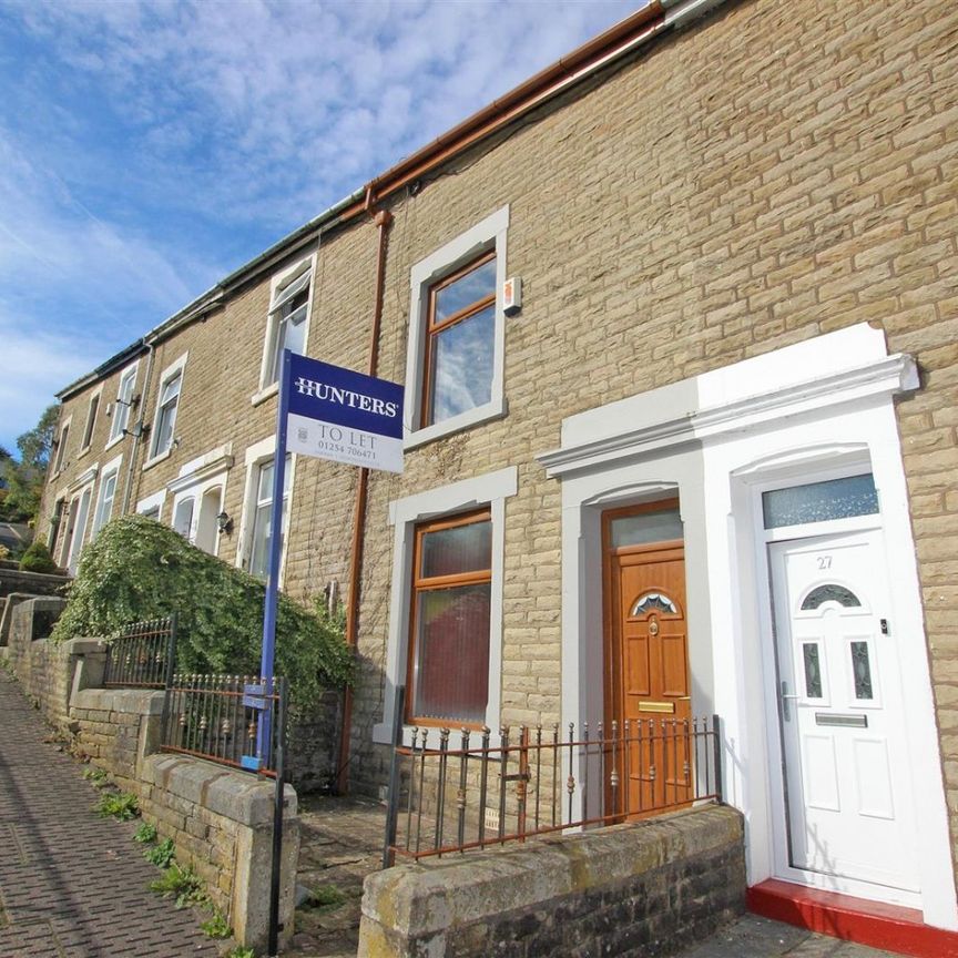 Radfield Avenue, Darwen - Photo 1