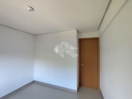 Apartamento com 2 quartos e 53m² para alugar em Ipanema, Porto Alegre. - Foto 4