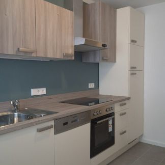 * WG geeignet * perfekte Starter / Paarwohnung * 2 Zimmer * saniert * - Photo 1