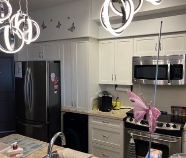Executive 2 BR Condo – Top Floor overlooking SYLVAN Lake - Photo 4