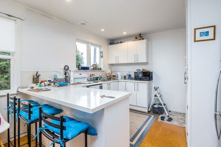 Comfortable Family Living in Sunnynook - Photo 5