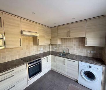 Wythemede, Foxley Fields, Binfield, RG42 - Photo 1