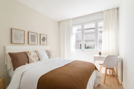 Carrer dOrient, L'Hospitalet de Llobregat, Catalonia 08904 - Photo 3