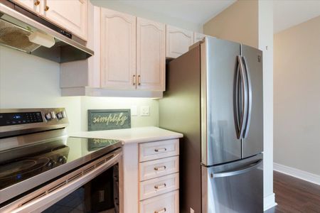 For Lease - 2 Toronto Street Unit# 302, Barrie, Ontario - Photo 4