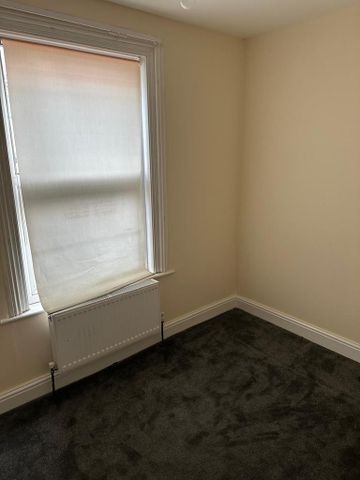 4 bedroom house to rent - Photo 3